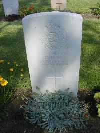 Cairo War Memorial Cemetery - Jones, H